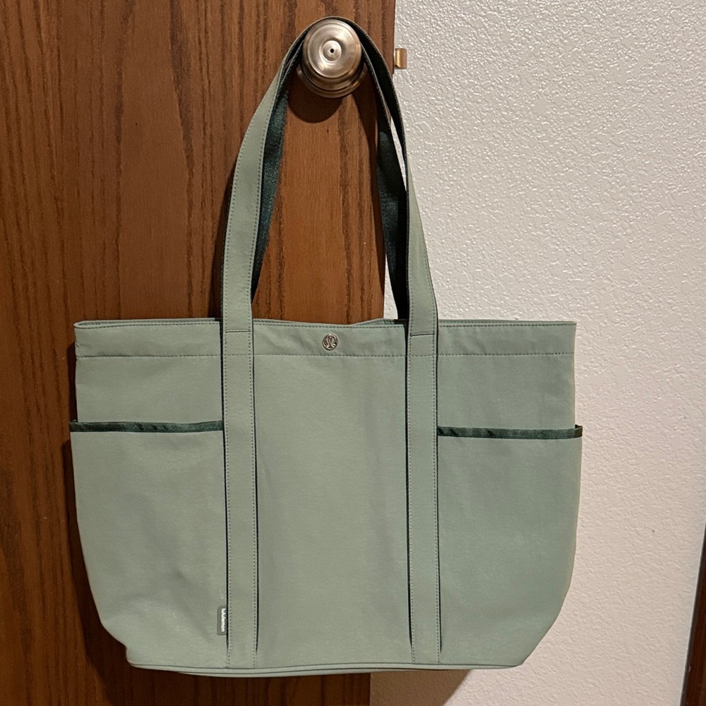 Luluemon Green Tote Bag